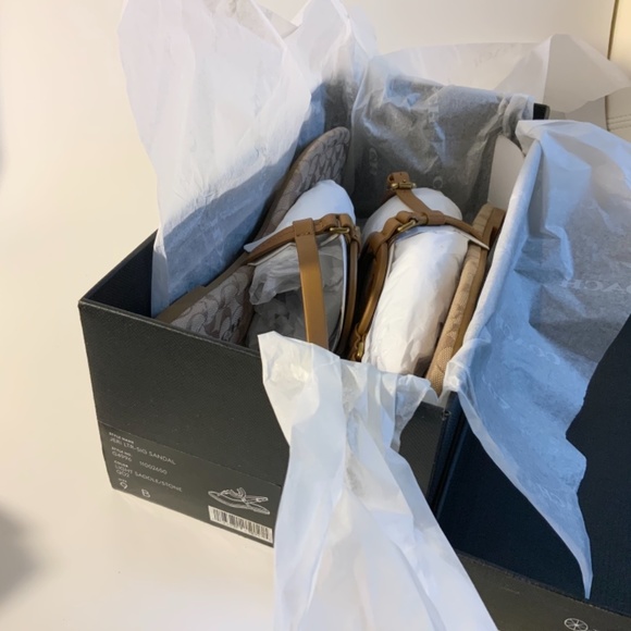 COACH Jeri Logo Brown Leather Flat Sandals 9 - Picture 9 of 11